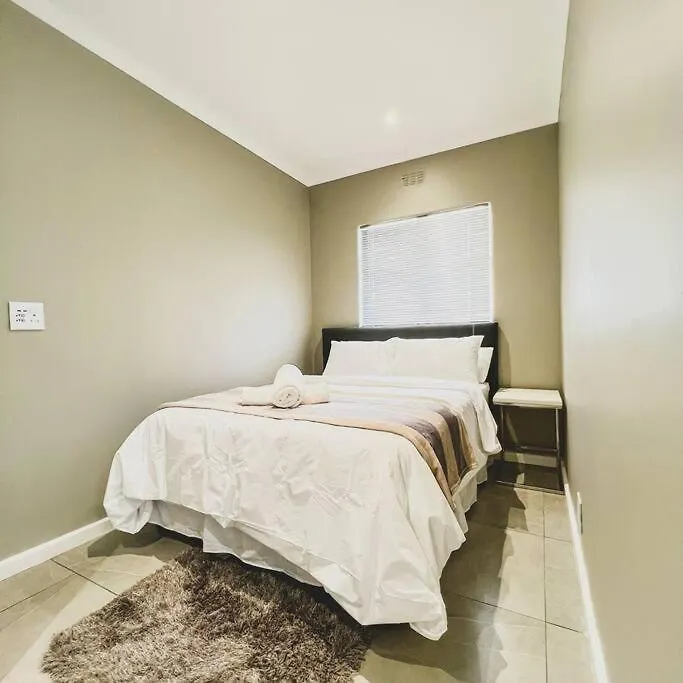 Gorgeous 5 Star Apartment In Camps Bay Città del Capo