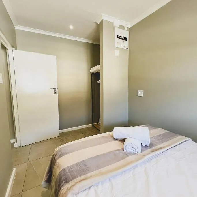Gorgeous 5 Star Apartment In Camps Bay Città del Capo